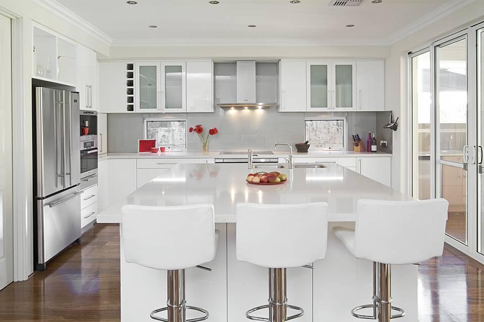 http://pristinepropertysolutions.com.au/wp-content/uploads/2014/08/luxury-kitchens-with-white-cabinets-design.jpg http://pristinepropertysolutions.com.au/wp-content/uploads/2014/08/luxury-kitchens-with-white-cabinets-design.jpg